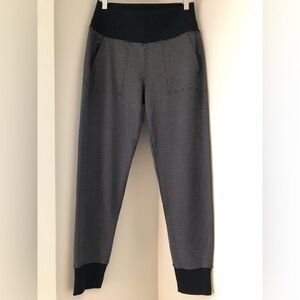 Athleta HIGH RISE JOGGER